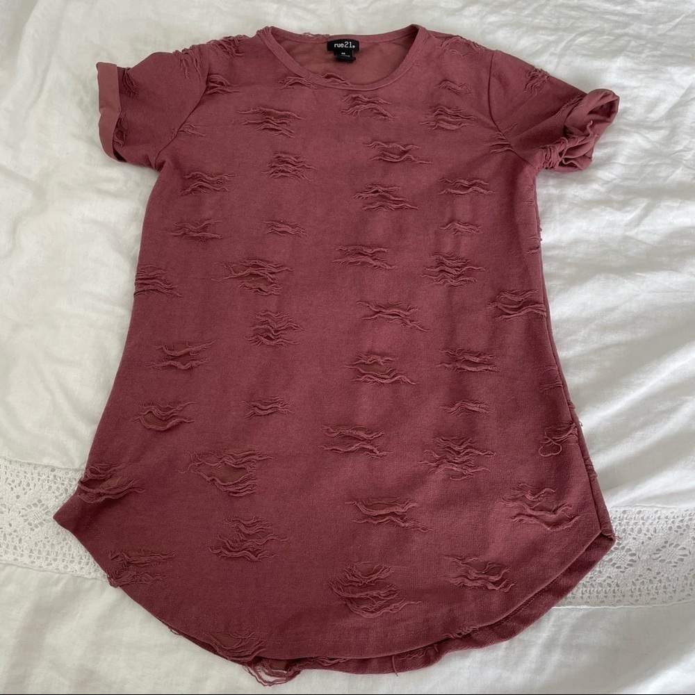 Rue21 XS Burgundy Distressed t shirt Y2K